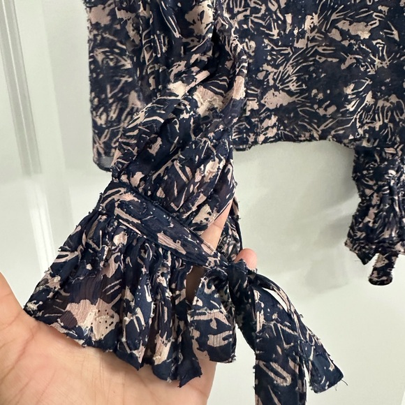 Derek Lam 10 Crosby Silk Floral Print Blouse cold shoulder top size 0 - Picture 9 of 9